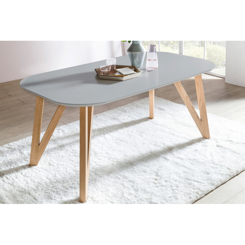 stalas su natūralaus ąžuolo kojelėmis, minimalistinis, modernaus dizaino