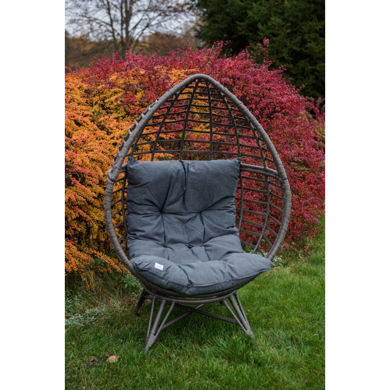 minkštas Krėslas-kokonas, su pagalvėm, iš sintetinio ratano, atsaprus lietui, šalčiui ir tiesioginių saulės spindulių poveikiui